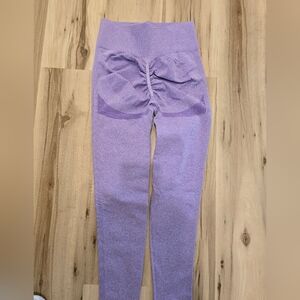 Seamless Scrunch Butt Purple Leggings